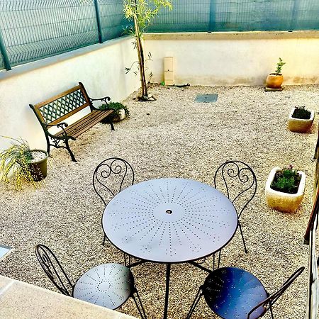 Appartement T2 Avec Terrasse Et Cour Кавайон Экстерьер фото